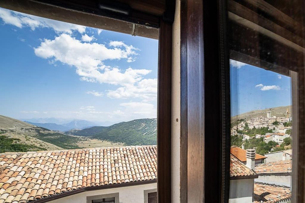 Baita Da Sogno Con Camino E Vista Sulla Montagna Apartamento Santo Stefano Di Sessanio Exterior foto